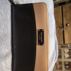 Kate Spade Black and Tan Wallet